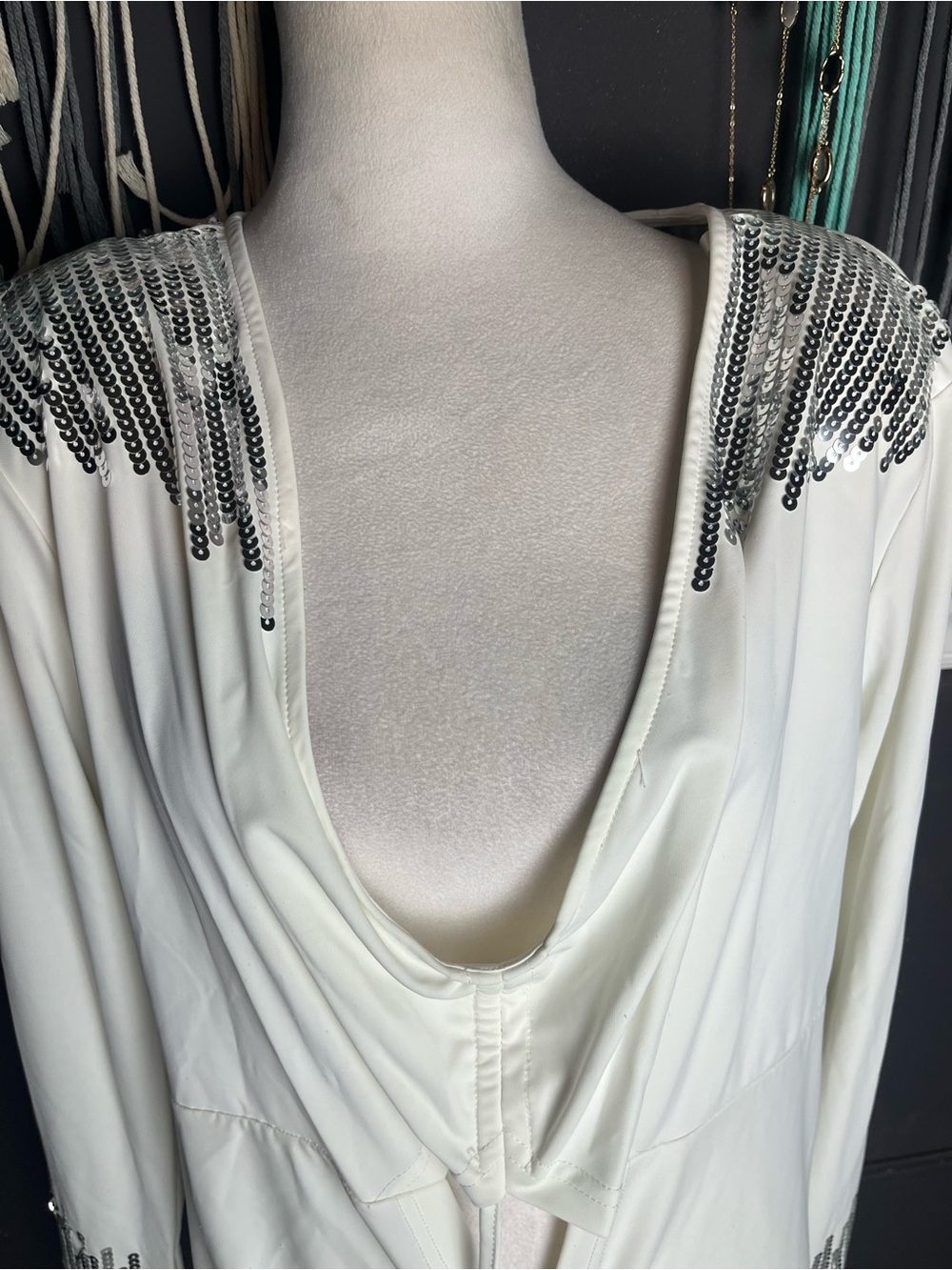 Fashion to Figure Size 1 (size 14/16) White and Sequin Dress - Picture 3 of 11
